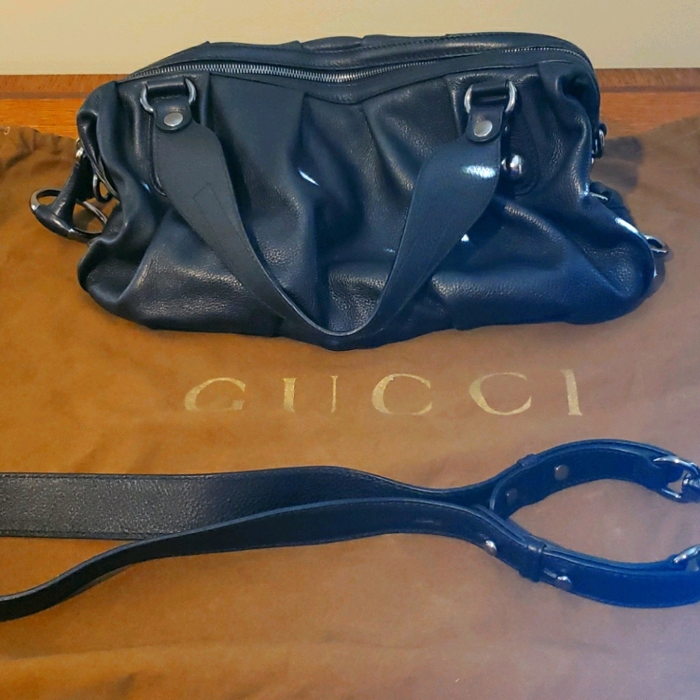 Gucci black leather bag